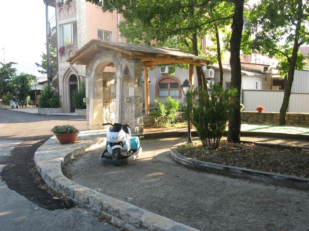Parco Sogni D'Oro Aparthotel มอนเตลลา ภายนอก รูปภาพ